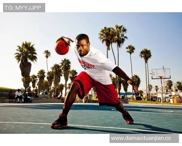 篮球运动的魅力与发展：从街头到职业联赛的全景探索